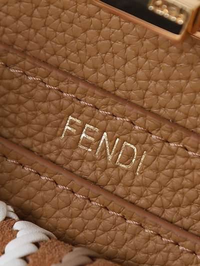 フェンディバッグ着用イメージ